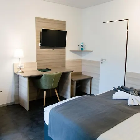 Friesen 3* イェファー