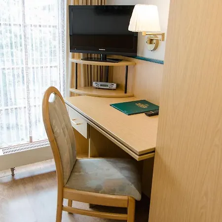 弗里森酒店 3* 积发