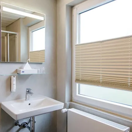 Friesen 3* イェファー