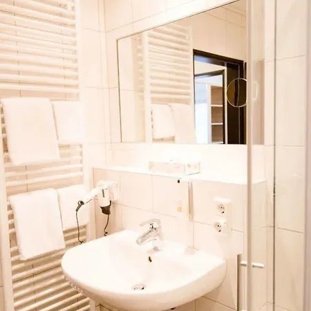 Friesen Hotel 3*