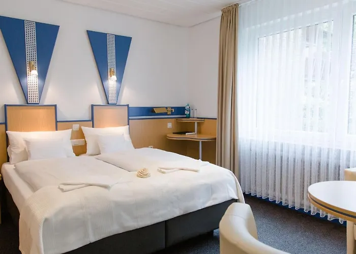 Отель Friesen Йевер