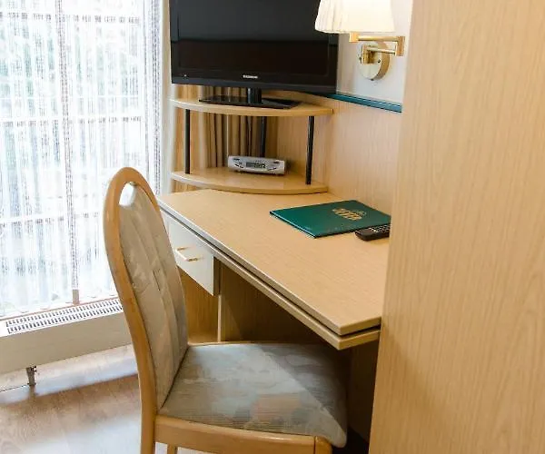 Friesen 3* Йевер