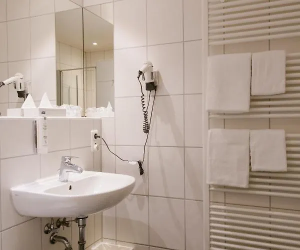 Friesen 3* Йевер