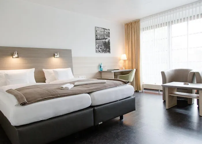 Отель Friesen Йевер